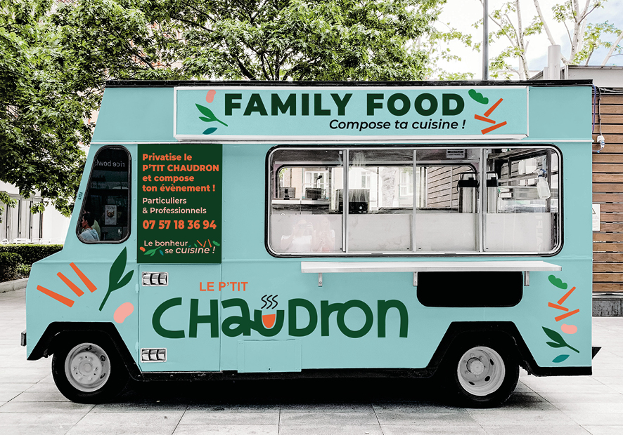 mockup d un food truck couleur celadon en ville devant un grand arbre avec logo et charte graphique de l entreprise au ptit chaudron
